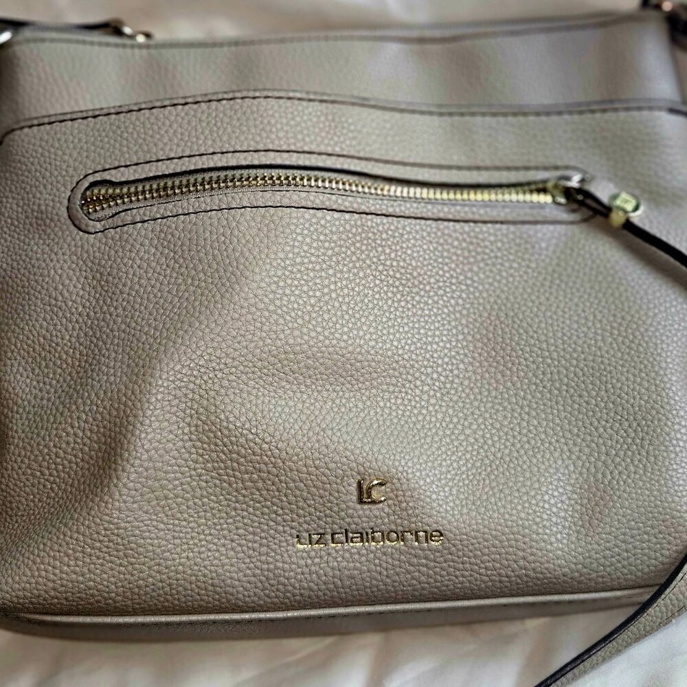 Liz Claiborne beige or tan purse with long straps so could be worn crossbody M - Picture 2 of 9